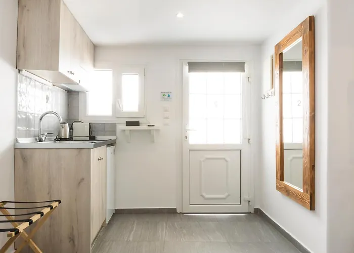 Mykonos Eight Apartman *