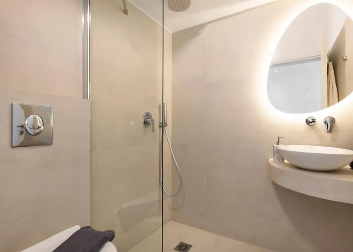 Mykonos Eight Apartman *