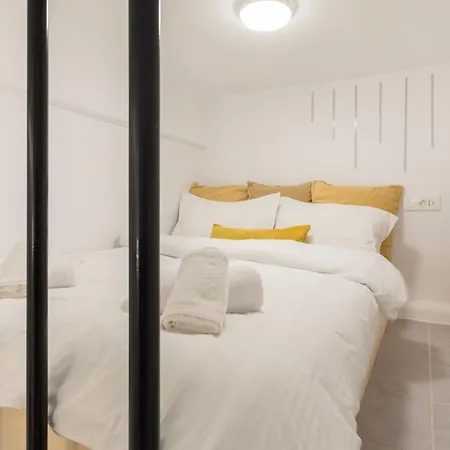 Mykonos Eight